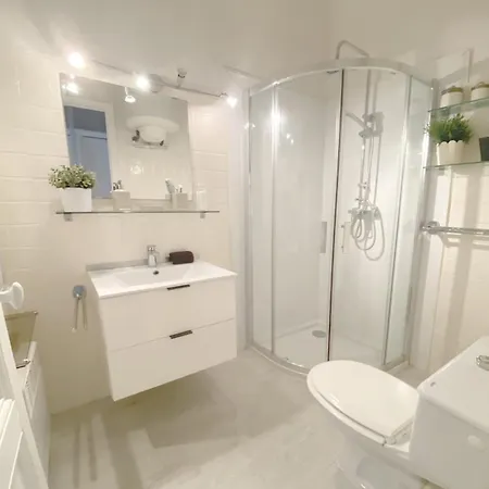 New - Chic, Britt & Cosy - Centre - Wifi & Clim Apartment